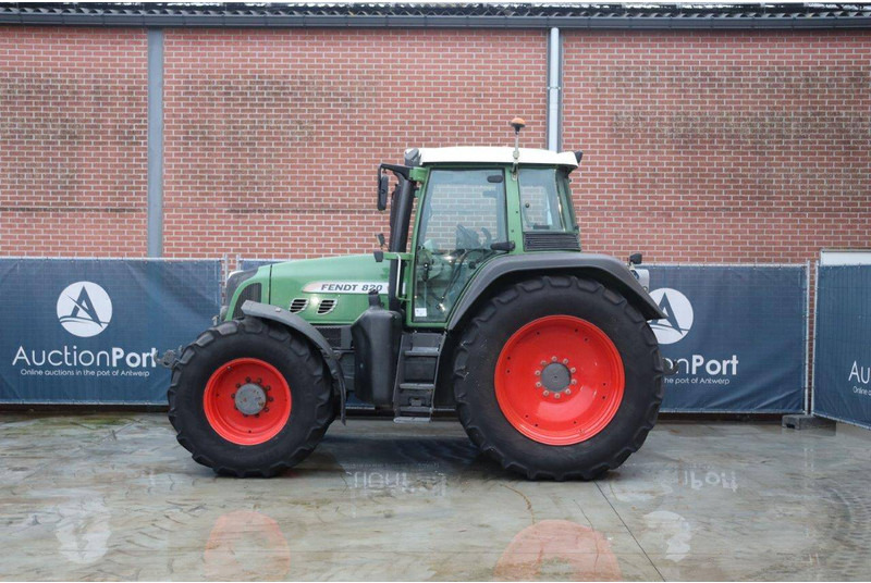 Fendt 820 Vario TMS - Трактор: фото 2 Fendt 820 Vario TMS - Трактор: фото 2