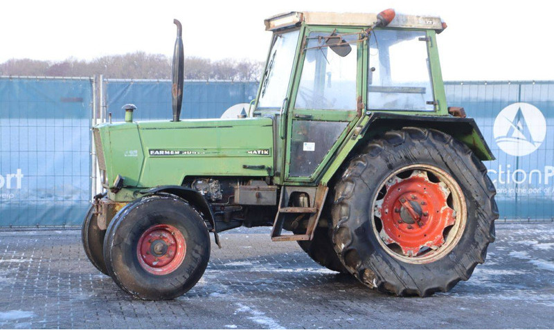 Fendt FARMER 305 LS - Трактор: фото 1 Fendt FARMER 305 LS - Трактор: фото 1
