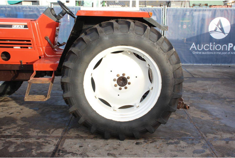 Трактор Fiat 100-90DT: фото 15