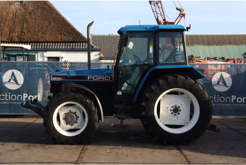 Ford 6640SL - Трактор: фото 2 Ford 6640SL - Трактор: фото 2