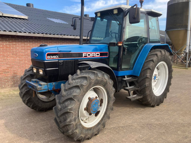 Ford 8340 - Трактор: фото 1 Ford 8340 - Трактор: фото 1