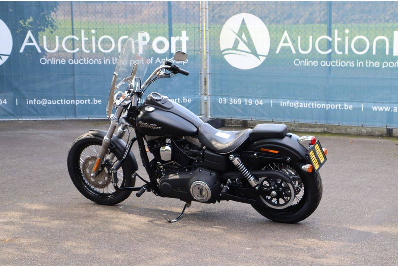 Harley-Davidson Dyna Street Bob - Мотоцикл: фото 3 Harley-Davidson Dyna Street Bob - Мотоцикл: фото 3