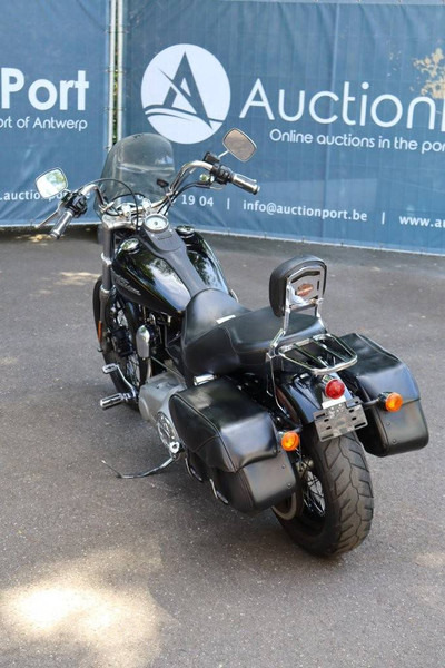 Harley-Davidson Dyna Street Bob - Мотоцикл: фото 4 Harley-Davidson Dyna Street Bob - Мотоцикл: фото 4