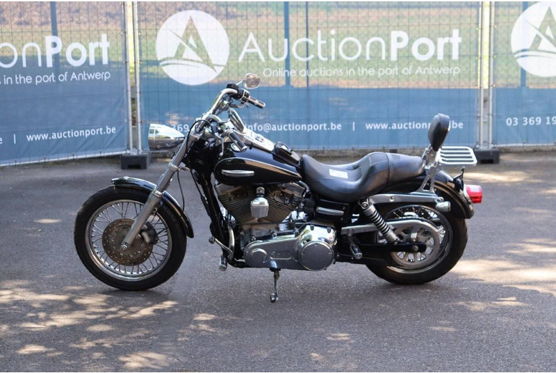 Harley-Davidson Dyna Super Glide - Мотоцикл: фото 2 Harley-Davidson Dyna Super Glide - Мотоцикл: фото 2