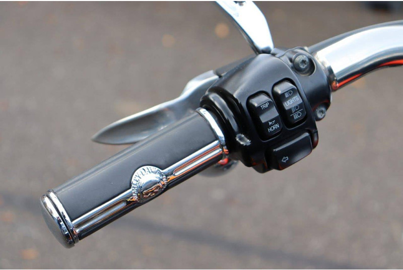 Мотоцикл Harley-Davidson Dyna Wide Glide: фото 16