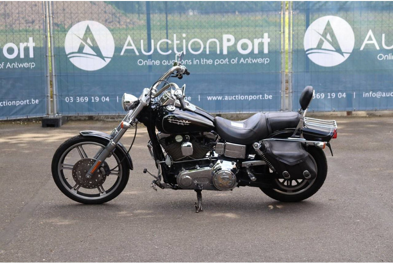 Harley-Davidson Dyna Wide Glide - Мотоцикл: фото 2 Harley-Davidson Dyna Wide Glide - Мотоцикл: фото 2