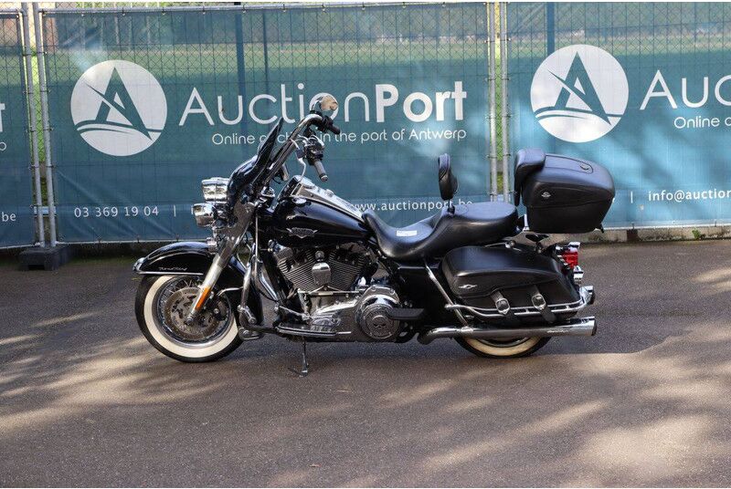 Harley-Davidson ROAD KING CLASSIC - Мотоцикл: фото 2 Harley-Davidson ROAD KING CLASSIC - Мотоцикл: фото 2