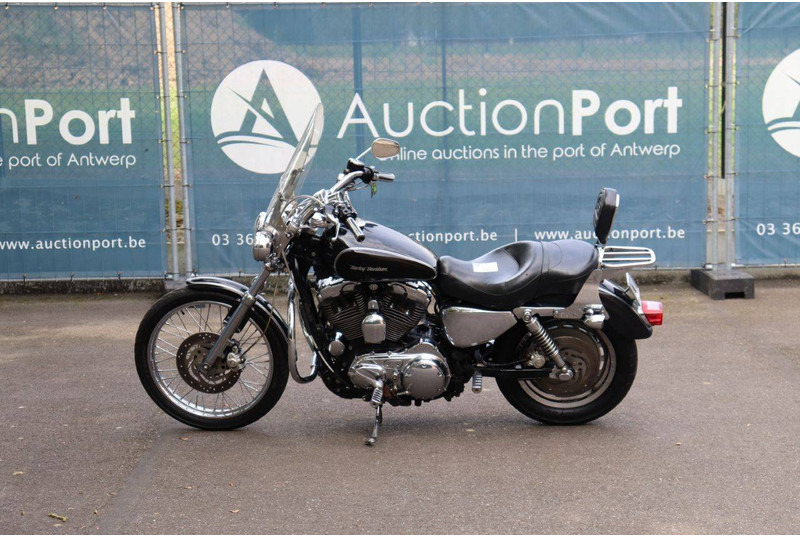 Harley-Davidson Sportster XL1200 Custom - Мотоцикл: фото 2 Harley-Davidson Sportster XL1200 Custom - Мотоцикл: фото 2