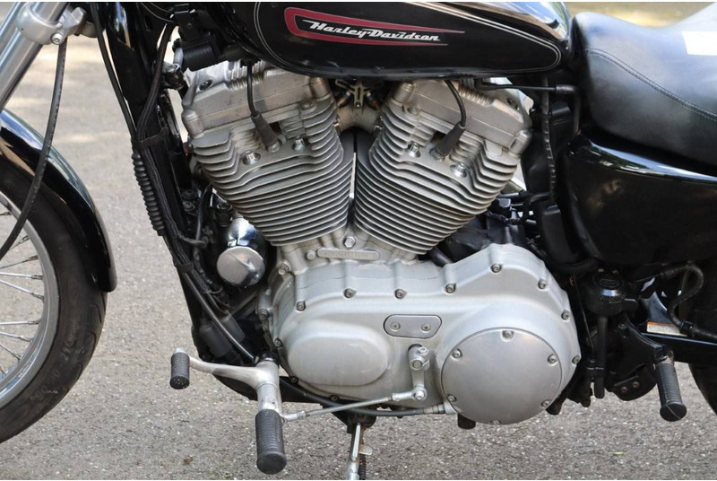 Мотоцикл Harley-Davidson Sportster XL883: фото 11 Мотоцикл Harley-Davidson Sportster XL883: фото 11