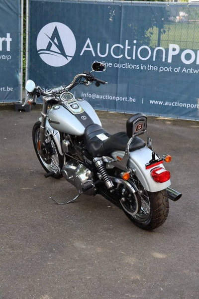 Harley-Davidson Super Glide Custom - Мотоцикл: фото 4 Harley-Davidson Super Glide Custom - Мотоцикл: фото 4