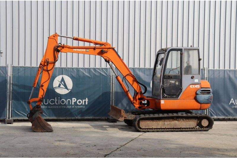 Hitachi EX45.2 - Гусеничный экскаватор: фото 1 Hitachi EX45.2 - Гусеничный экскаватор: фото 1