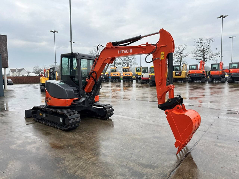 Hitachi ZX50U-2 - Гусеничный экскаватор: фото 3 Hitachi ZX50U-2 - Гусеничный экскаватор: фото 3