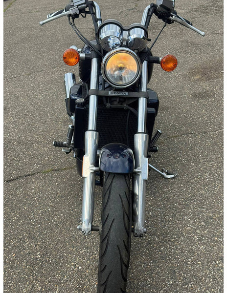 Honda Magna VF750C - Мотоцикл: фото 3 Honda Magna VF750C - Мотоцикл: фото 3