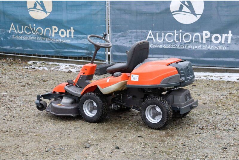 Husqvarna R320 AWD - Газонокосилка: фото 3 Husqvarna R320 AWD - Газонокосилка: фото 3