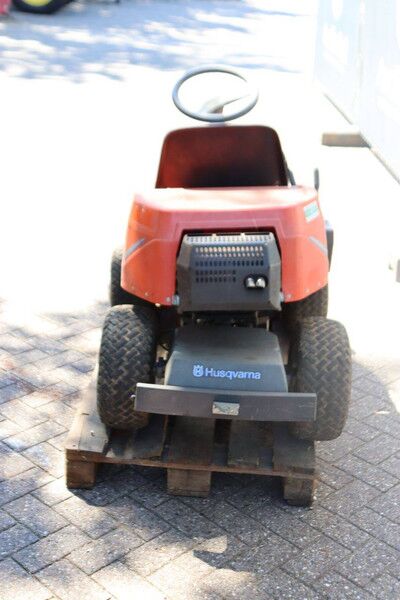 Husqvarna Rider T1 - Газонокосилка: фото 5 Husqvarna Rider T1 - Газонокосилка: фото 5