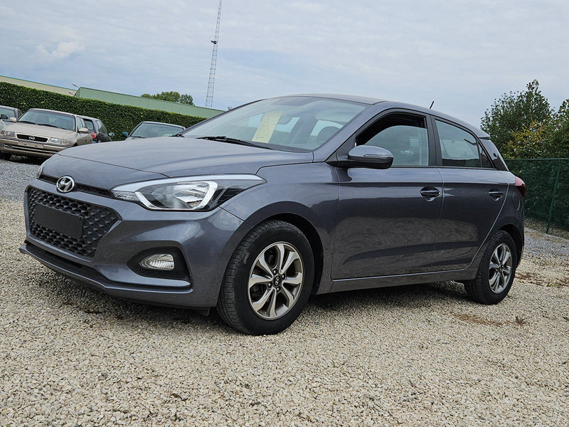 Hyundai i20 1.2 - Седан: фото 2 Hyundai i20 1.2 - Седан: фото 2