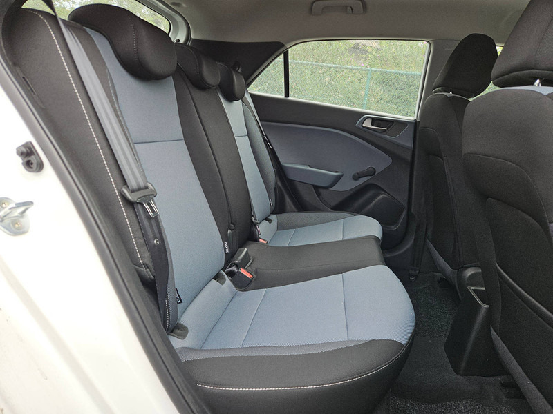 Hyundai i20 1.2 - Седан: фото 5 Hyundai i20 1.2 - Седан: фото 5