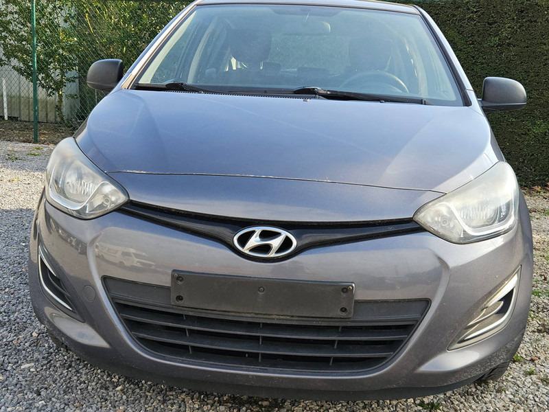 Hyundai i20 (I - update) 1.2 - Седан: фото 4 Hyundai i20 (I - update) 1.2 - Седан: фото 4