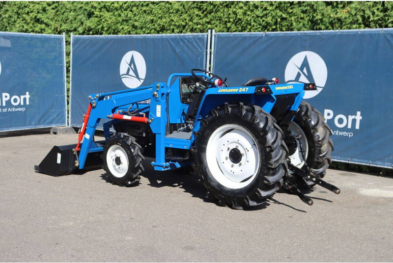Iseki TA235F - Трактор: фото 3 Iseki TA235F - Трактор: фото 3