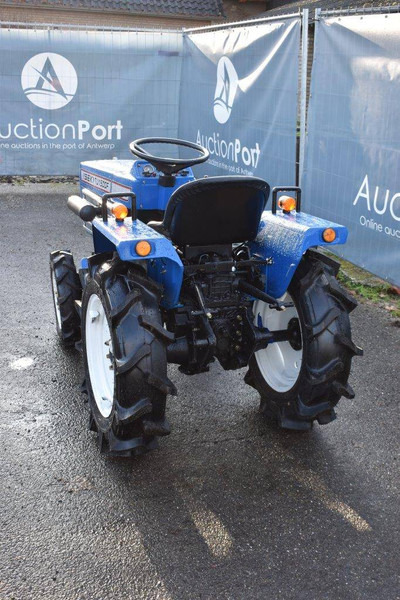 Iseki TU1500F - Трактор: фото 4 Iseki TU1500F - Трактор: фото 4