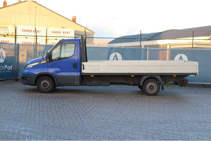 Iveco Daily 35C15 - Легковой автомобиль: фото 2 Iveco Daily 35C15 - Легковой автомобиль: фото 2