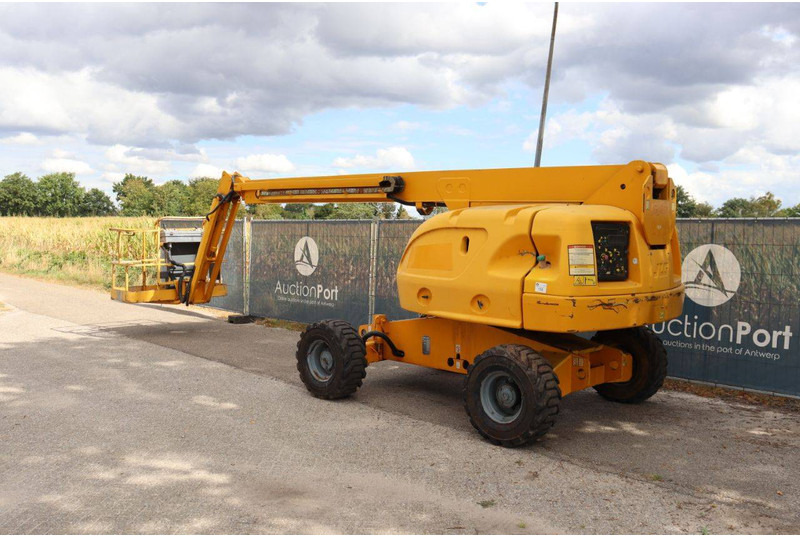 JLG 460SJ - Телескопический подъемник: фото 3 JLG 460SJ - Телескопический подъемник: фото 3