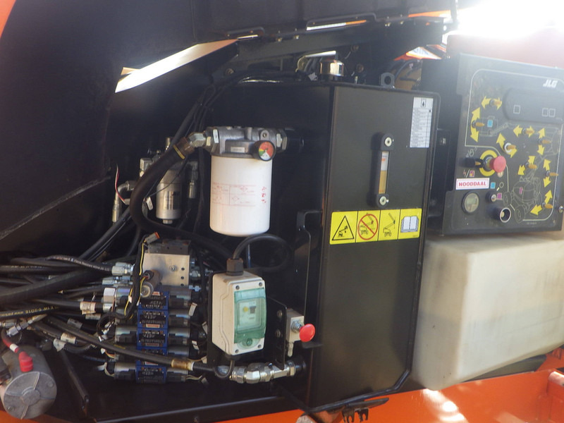 Коленчатый подъемник JLG 600AJ: фото 9