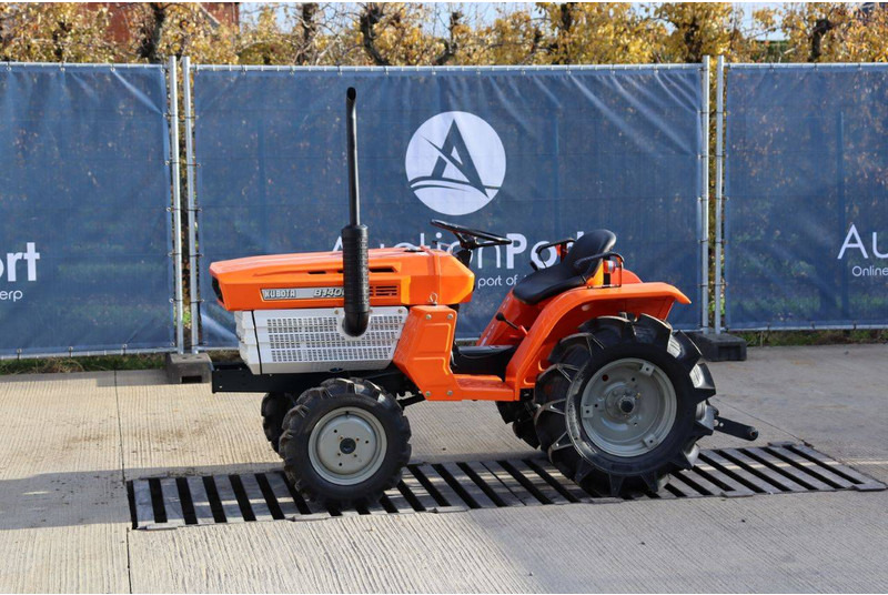 Kubota B1400DT - Трактор: фото 1 Kubota B1400DT - Трактор: фото 1