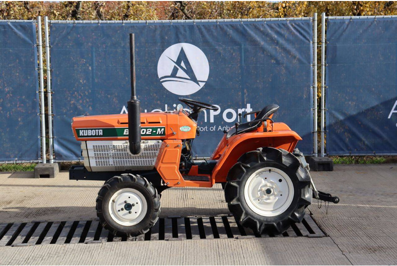 Kubota B1402DT - Трактор: фото 2 Kubota B1402DT - Трактор: фото 2