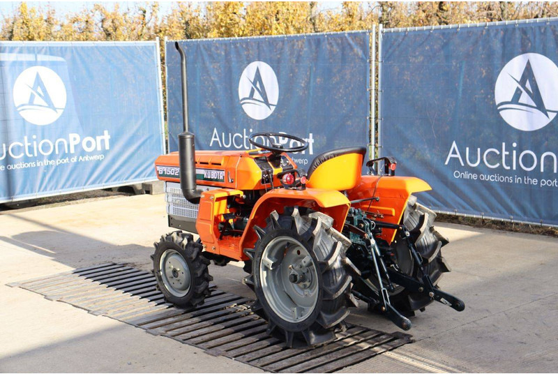 Kubota B1502DT - Трактор: фото 4 Kubota B1502DT - Трактор: фото 4