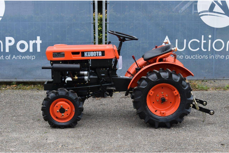 Kubota B5000 - Трактор: фото 2 Kubota B5000 - Трактор: фото 2