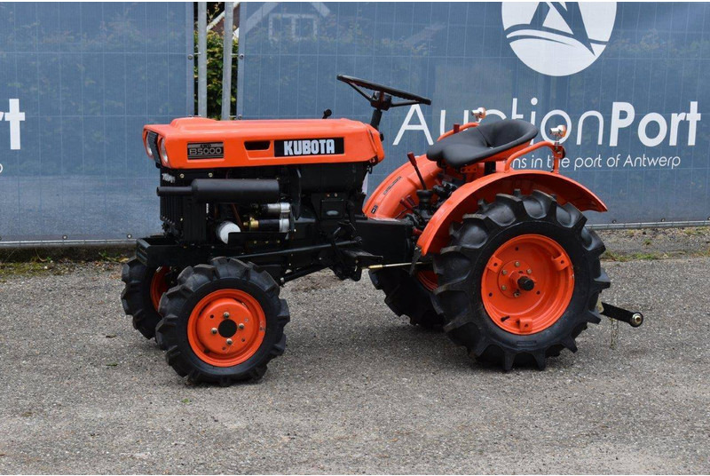 Kubota B5000 - Трактор: фото 1 Kubota B5000 - Трактор: фото 1