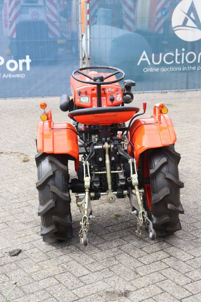 Kubota B7000 - Трактор: фото 5 Kubota B7000 - Трактор: фото 5