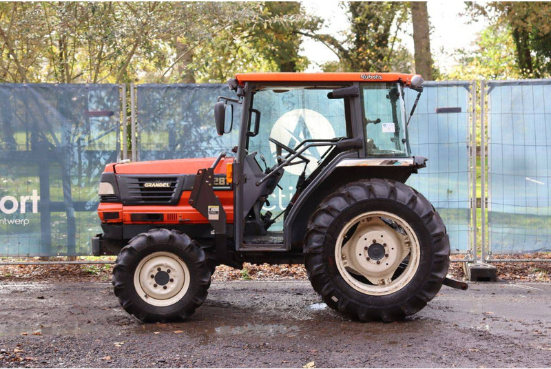 Kubota GL281 - Трактор: фото 2 Kubota GL281 - Трактор: фото 2