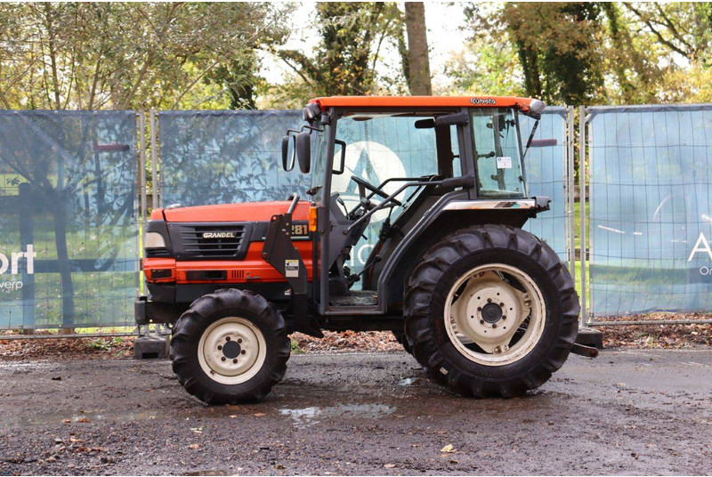 Kubota GL281 - Трактор: фото 1 Kubota GL281 - Трактор: фото 1