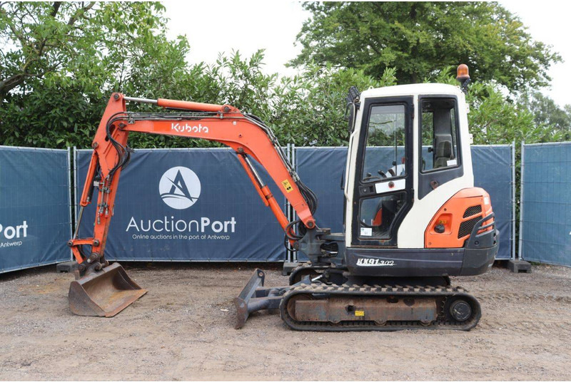 Kubota KX91-3α2 - Гусеничный экскаватор: фото 2 Kubota KX91-3α2 - Гусеничный экскаватор: фото 2