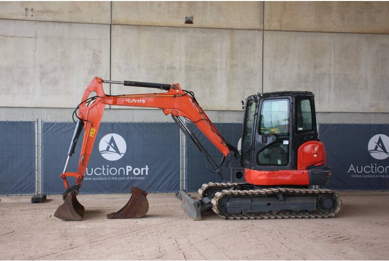 Kubota RX165-5 - Гусеничный экскаватор: фото 1 Kubota RX165-5 - Гусеничный экскаватор: фото 1