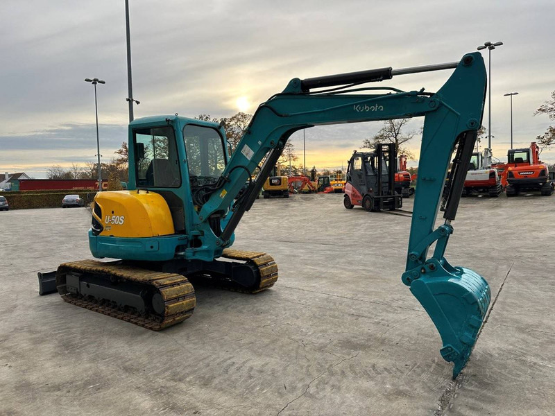 Kubota U50-3 - Гусеничный экскаватор: фото 3 Kubota U50-3 - Гусеничный экскаватор: фото 3