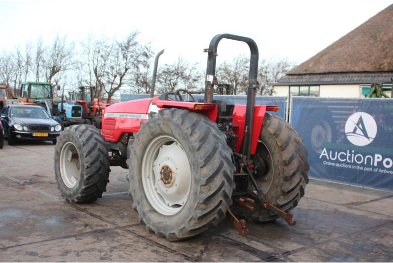 Massey Ferguson 4345 - Трактор: фото 3 Massey Ferguson 4345 - Трактор: фото 3