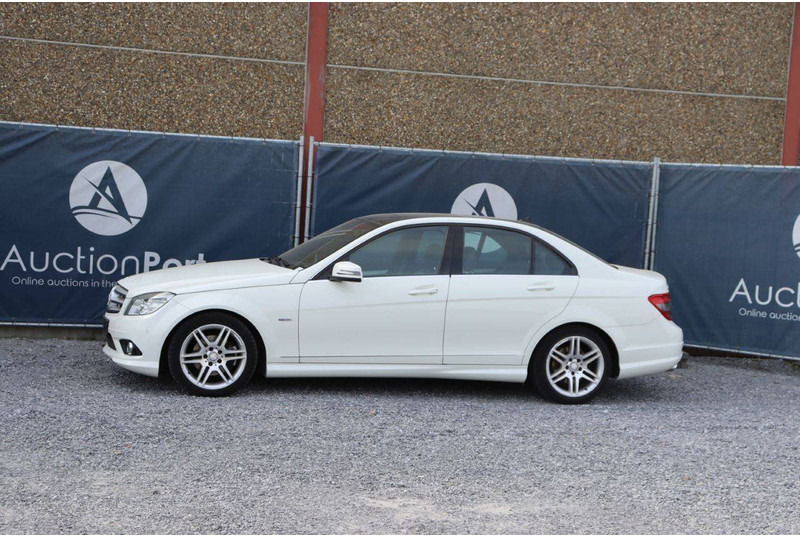 Mercedes-Benz C-Klasse 220 AMG CDI - Седан: фото 1 Mercedes-Benz C-Klasse 220 AMG CDI - Седан: фото 1