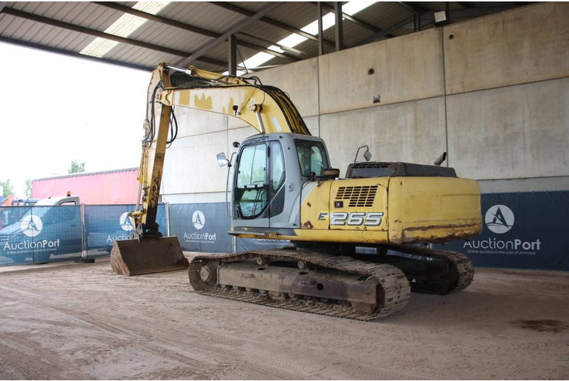 New Holland E265 - Гусеничный экскаватор: фото 3 New Holland E265 - Гусеничный экскаватор: фото 3