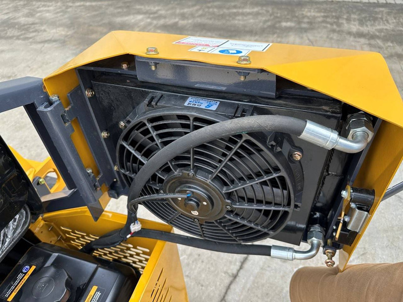 Новый Гусеничный погрузчик Newkrick SI360: фото 17