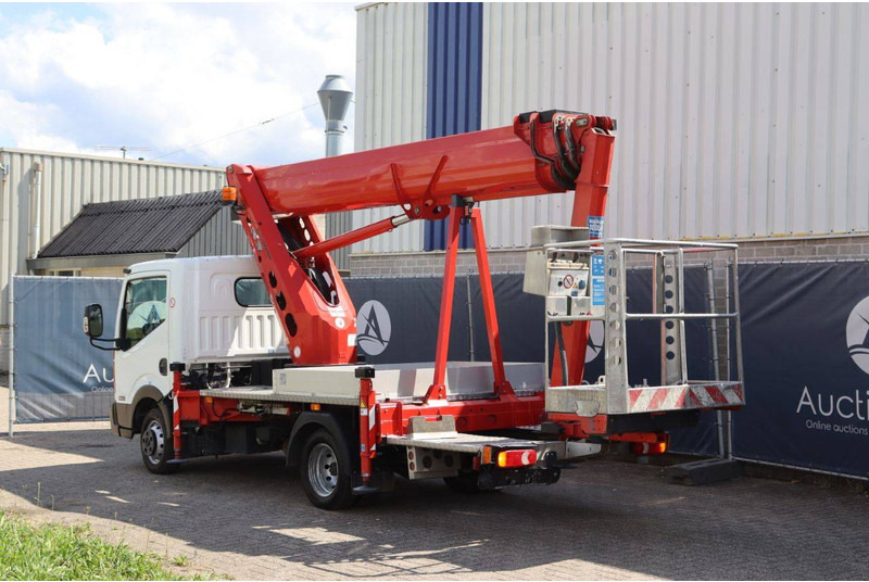 Nissan 35.12 / Ruthmann STEIGER TBR 220 - Грузовик с подъемником: фото 4 Nissan 35.12 / Ruthmann STEIGER TBR 220 - Грузовик с подъемником: фото 4