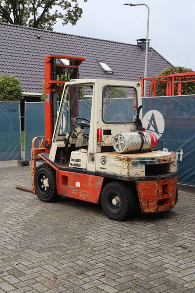 Nissan RGH 02A-30U - Газовый погрузчик: фото 4 Nissan RGH 02A-30U - Газовый погрузчик: фото 4