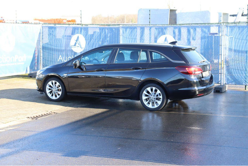 Opel Astra - Седан: фото 4 Opel Astra - Седан: фото 4