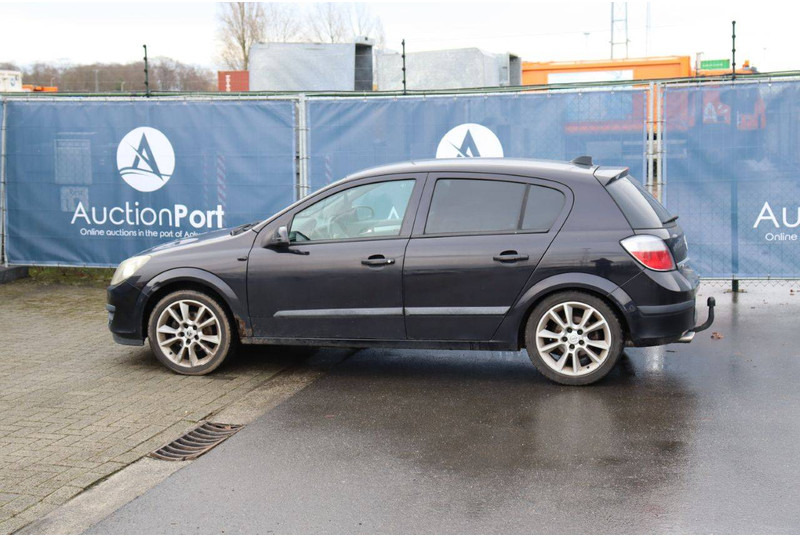 Opel Astra - Седан: фото 3 Opel Astra - Седан: фото 3