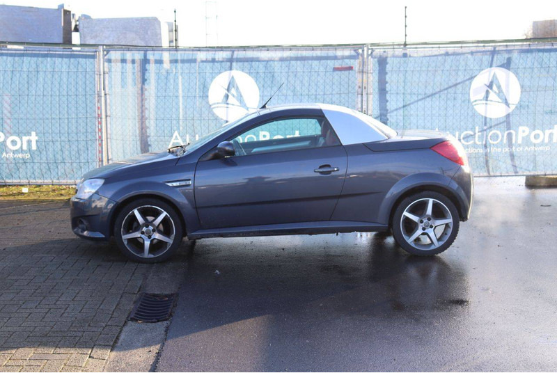 Opel Tigra - Седан: фото 2 Opel Tigra - Седан: фото 2