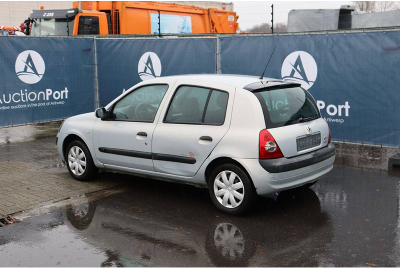 Renault Clio - Седан: фото 5 Renault Clio - Седан: фото 5