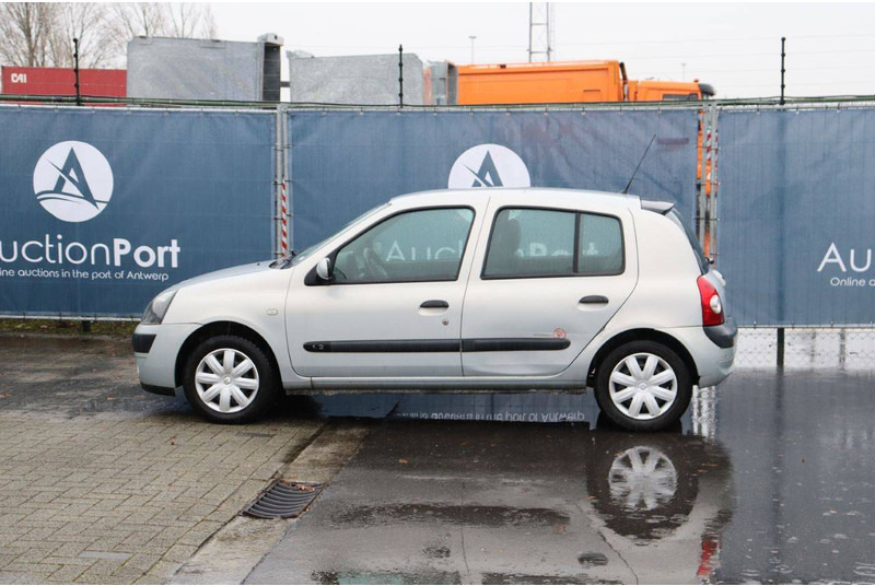 Renault Clio - Седан: фото 3 Renault Clio - Седан: фото 3