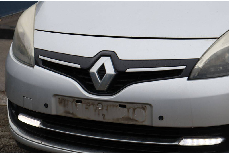 Седан Renault Scénic: фото 12